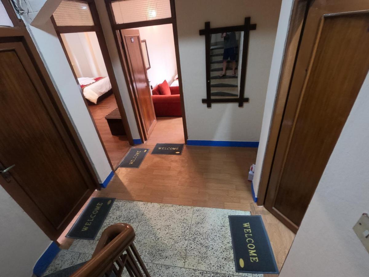 Hotel Silver Jubilee Катманду Экстерьер фото